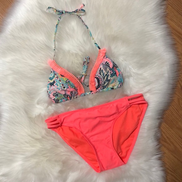 Xhiliration Bikini Top - Picture 4 of 6